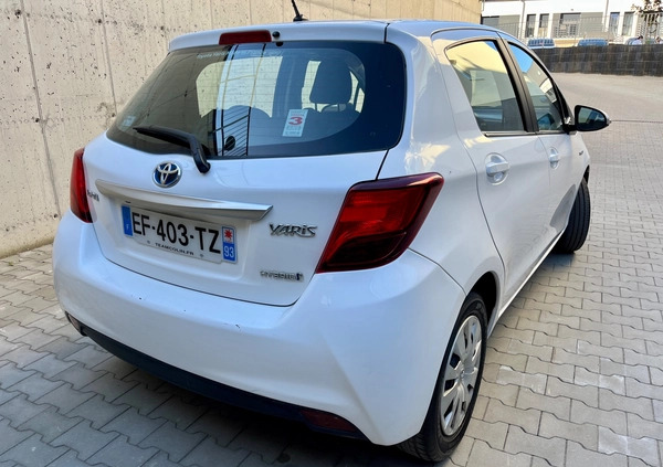 Toyota Yaris cena 43000 przebieg: 28300, rok produkcji 2016 z Góra małe 562